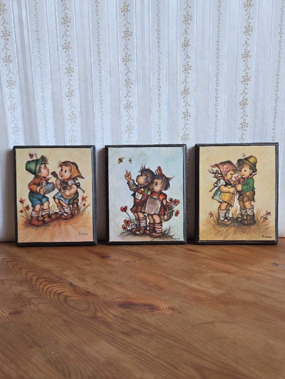 Vintage MCM Wood Wall Plaques Evans Hummel Style Trio Multicolor Small 4x5
